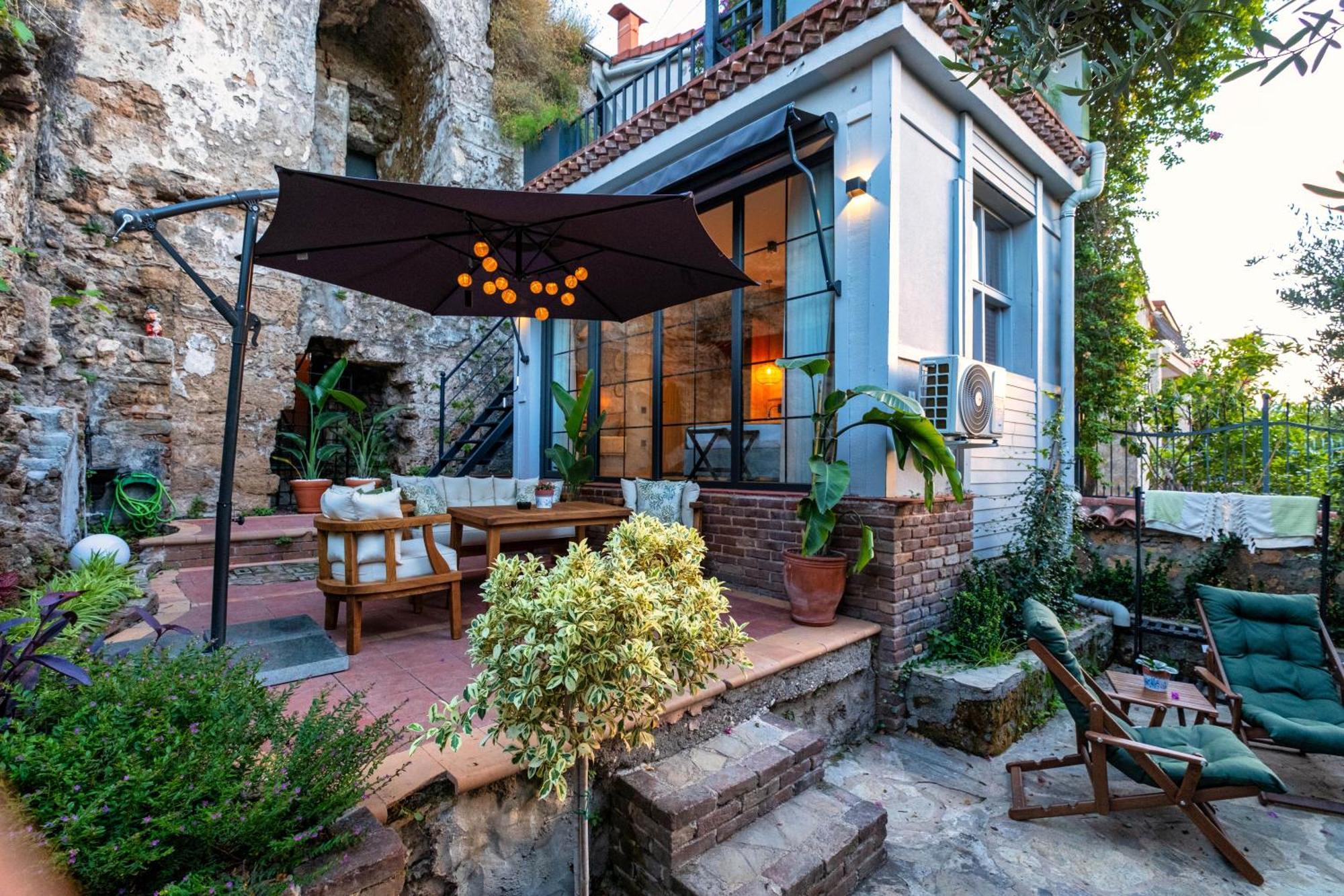 Route Hotel Kaleici - Adult Only Antalya Bagian luar foto